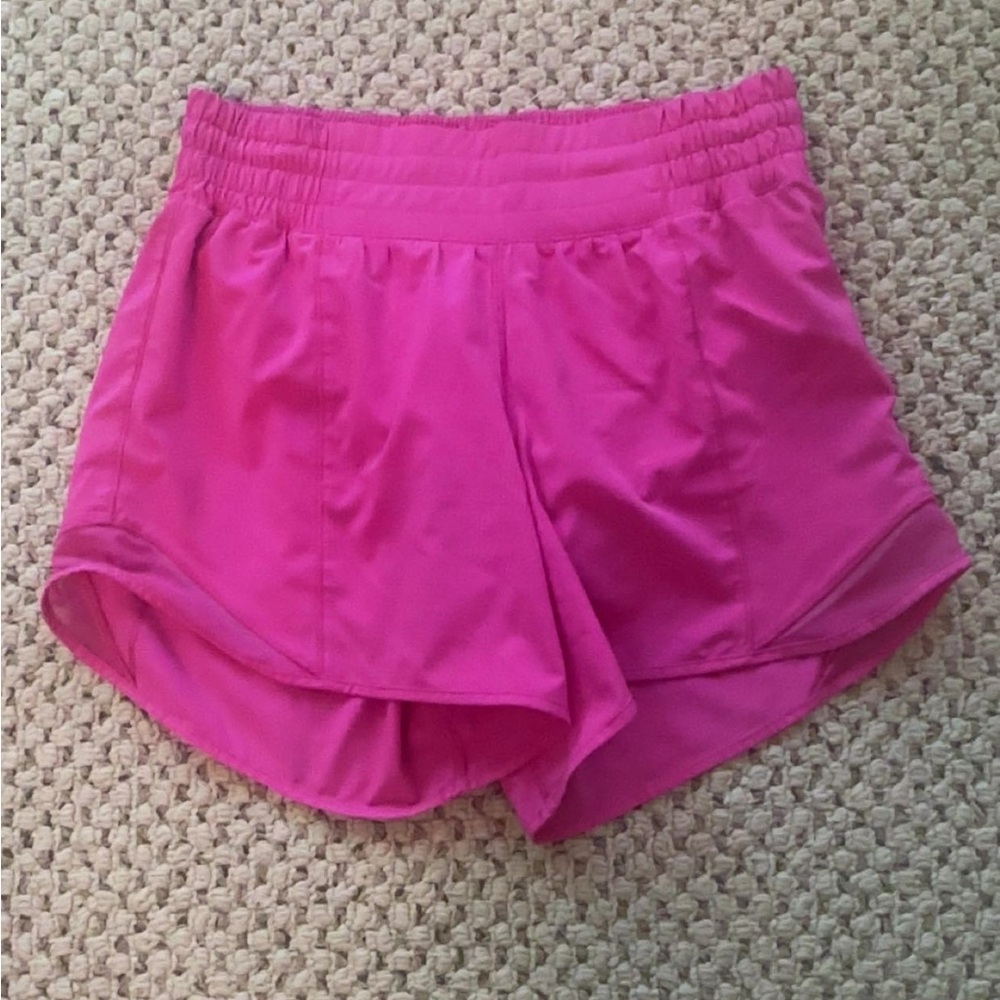 Lululemon size 2 pink hotty hots